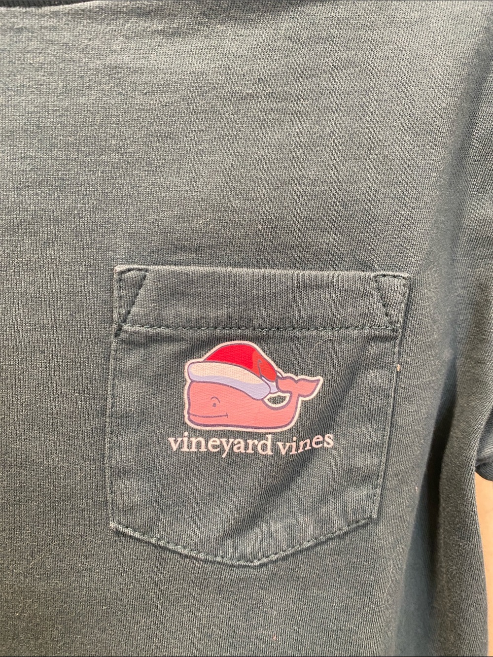 Vineyard Vines Forest Green Long Sleeve Pocket Tee with Holiday Whale Sz.7 - Picture 2 of 8
